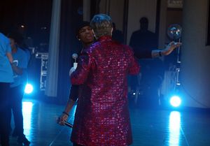 NEW YORK, NEW YORK - NOVEMBER 18: Ne-Yo and Rosie O'Donnell perform at the 2019 Rosie Photo