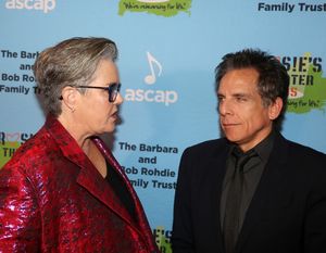 NEW YORK, NEW YORK - NOVEMBER 18: Rosie O'Donnell and Honoree Ben Stiller chat at the Photo