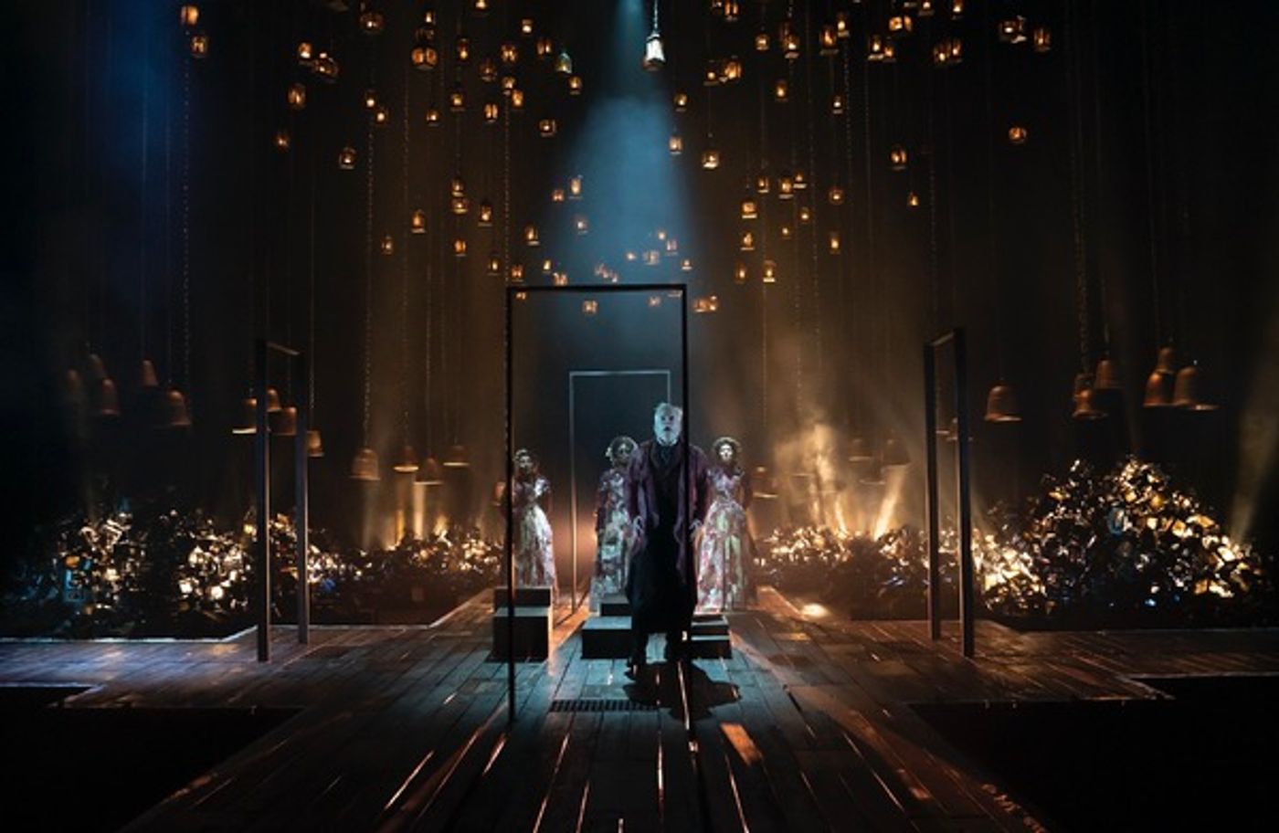 Photo Flash: First Look at Campbell Scott & More in A CHRISTMAS CAROL on Broadway!  Image