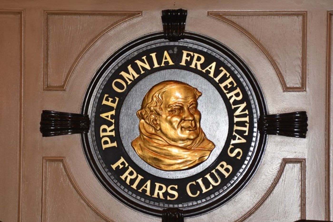 Photo Coverage: Candace Bushnell Talks at The Friars Club About Her New Book 'Is There Still Sex In the City?'  Image