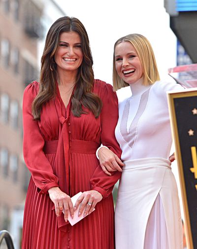Idina Menzel and Kristen Bell Photo