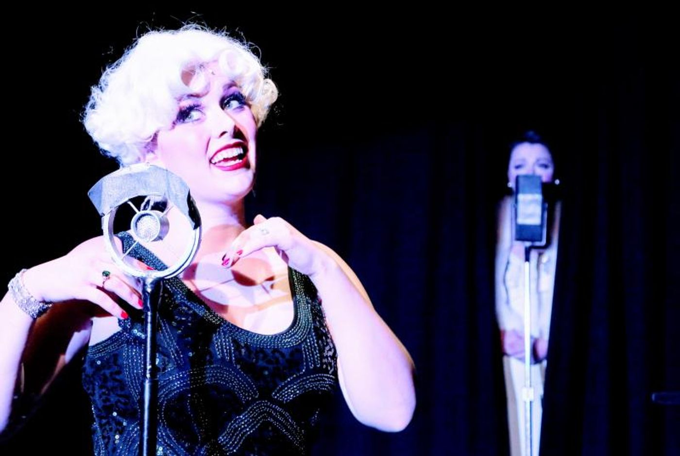 Review: SINGIN' IN THE RAIN Sings and Dances Up a Storm at Chaffin's Barn Dinner Theatre  Image