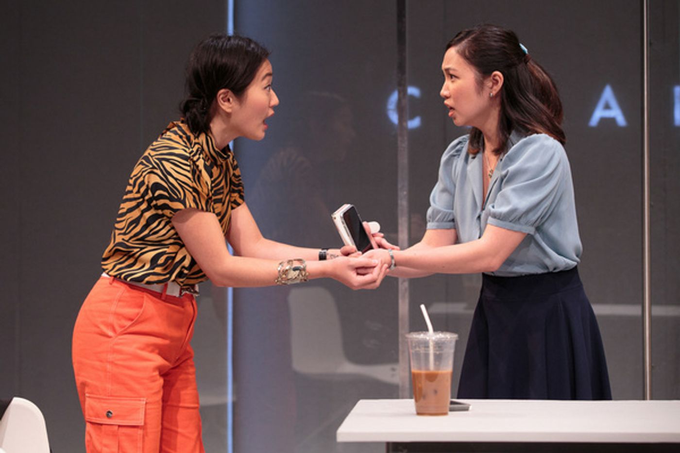 Photo Flash: Studio Theatre Extends US Premiere Of Anchuli Felicia King's WHITE PEARL  Image