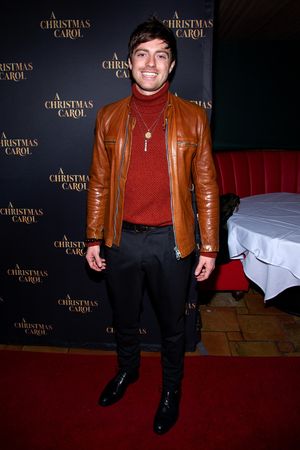 Alex Nee @ BroadwayWorld Alex Nee Photo