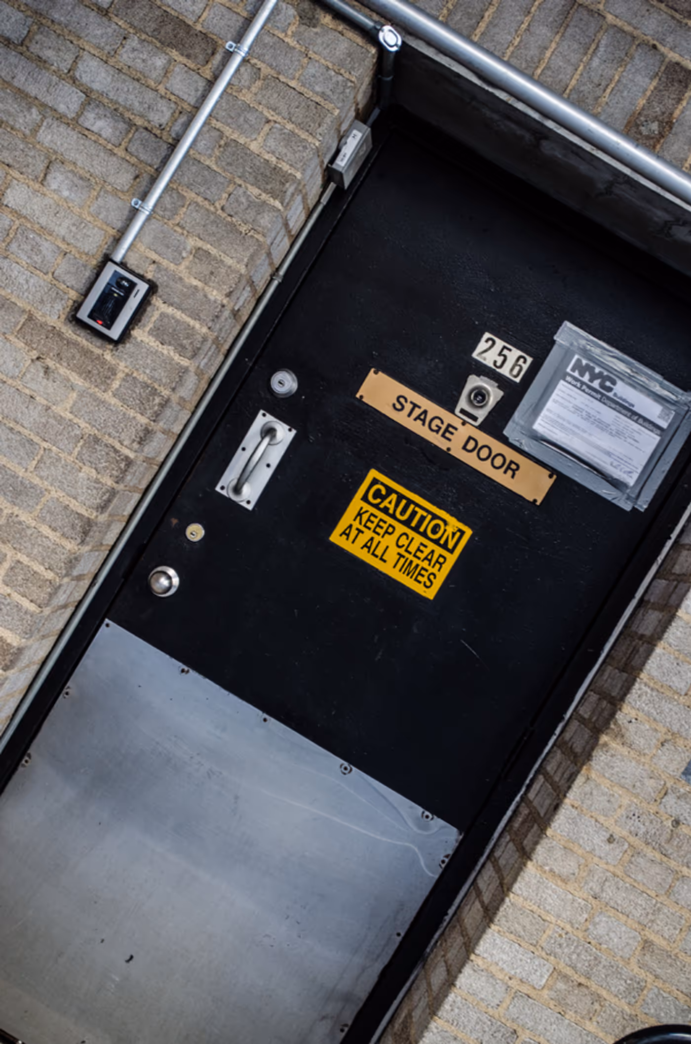 How to Stage Door a Broadway Show - The Ultimate Guide  Image