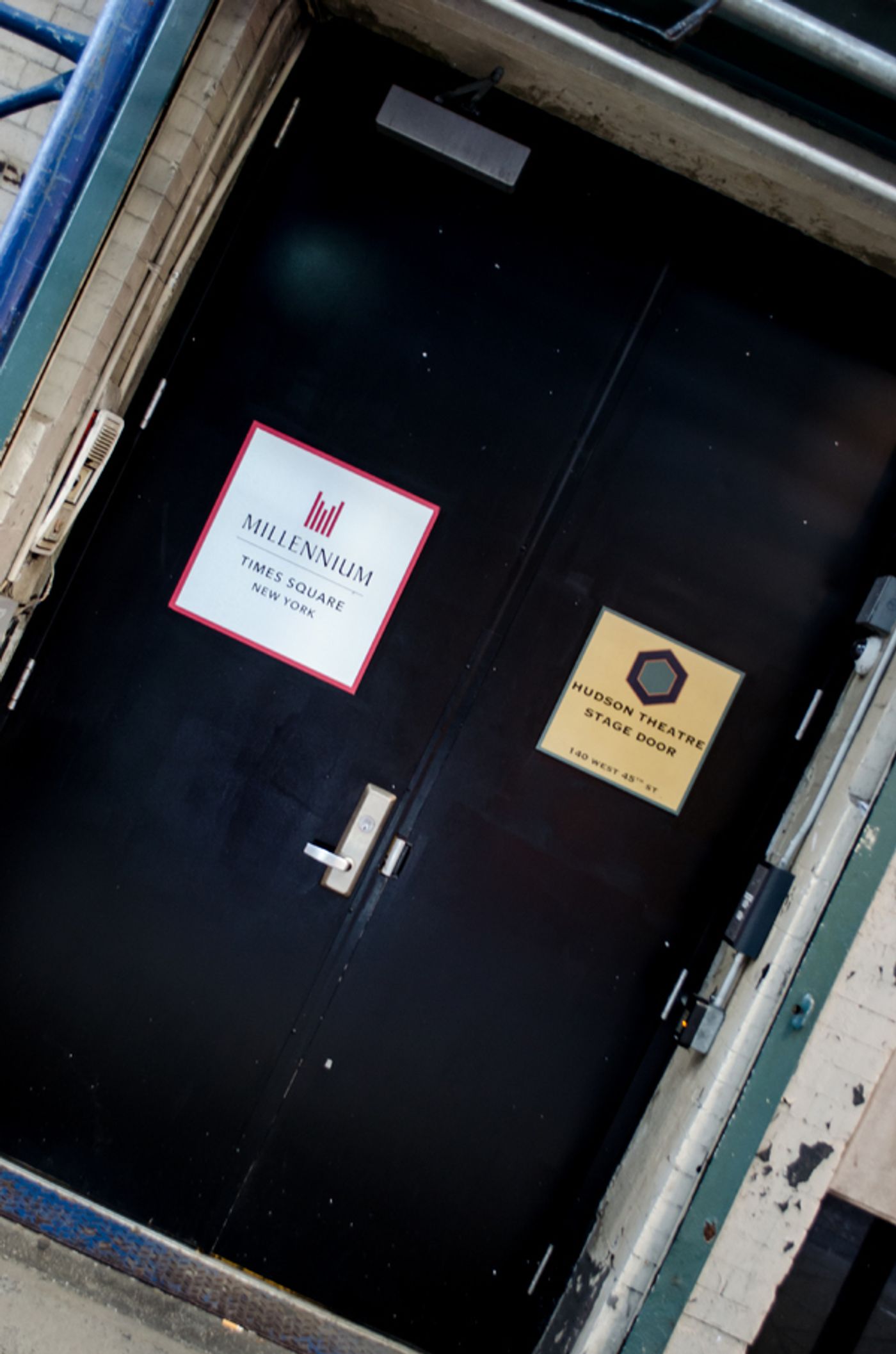 How to Stage Door a Broadway Show - The Ultimate Guide  Image