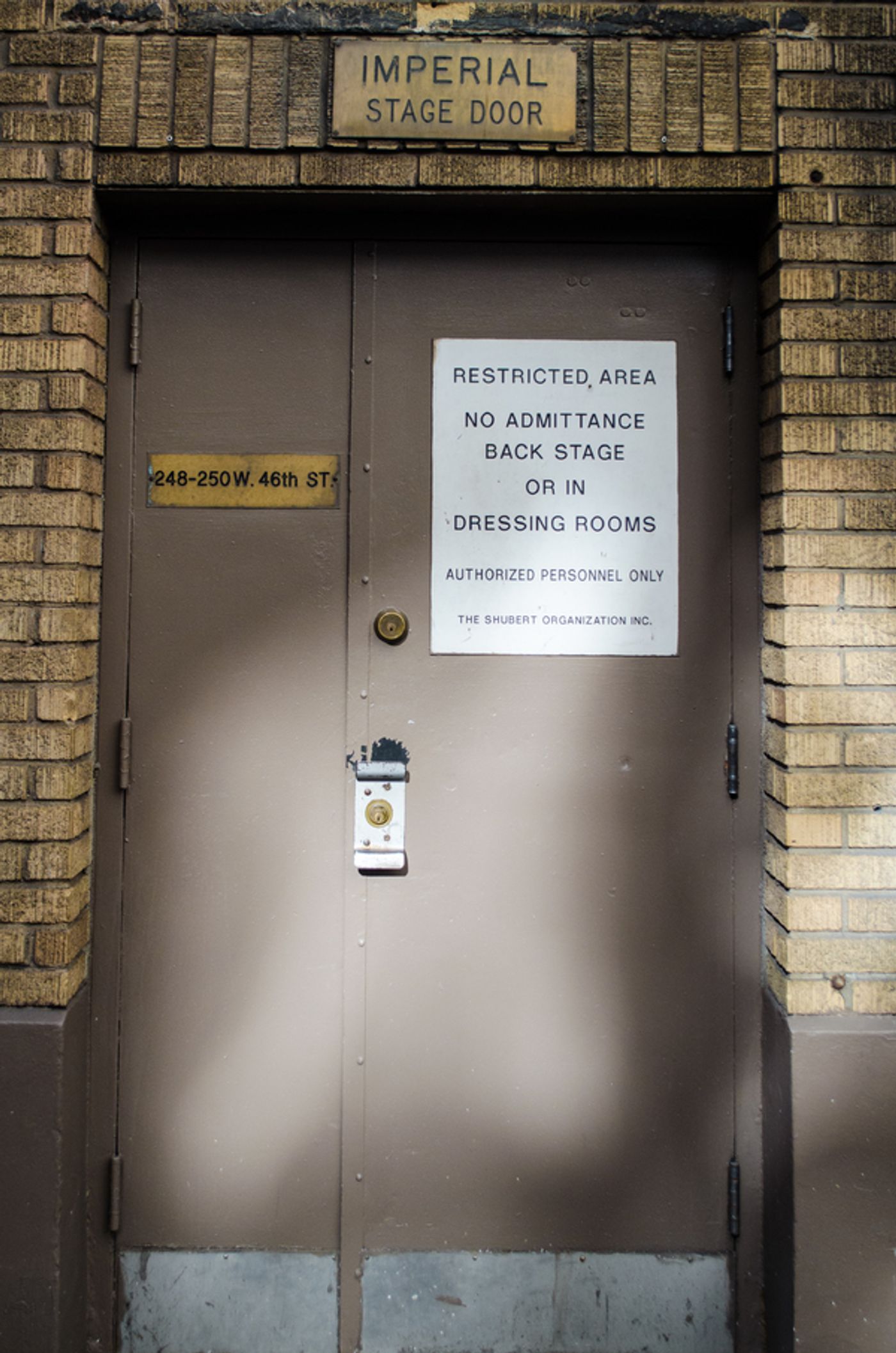 How to Stage Door a Broadway Show - The Ultimate Guide  Image