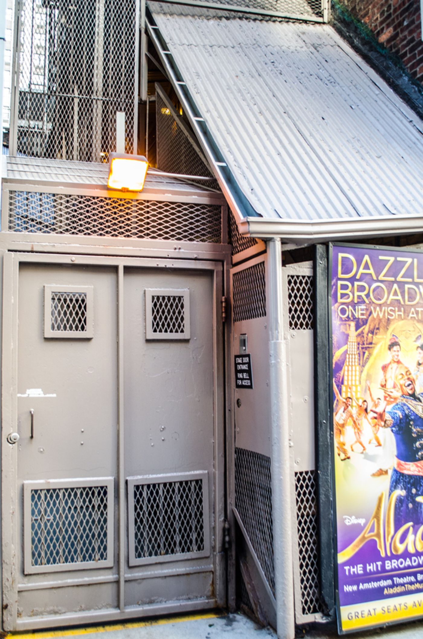 How to Stage Door a Broadway Show - The Ultimate Guide  Image