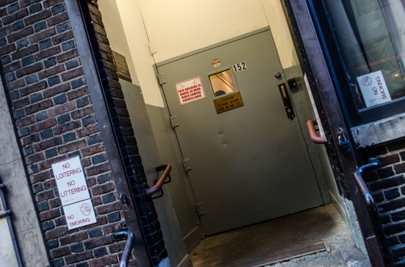 How to Stage Door a Broadway Show - The Ultimate Guide  Image