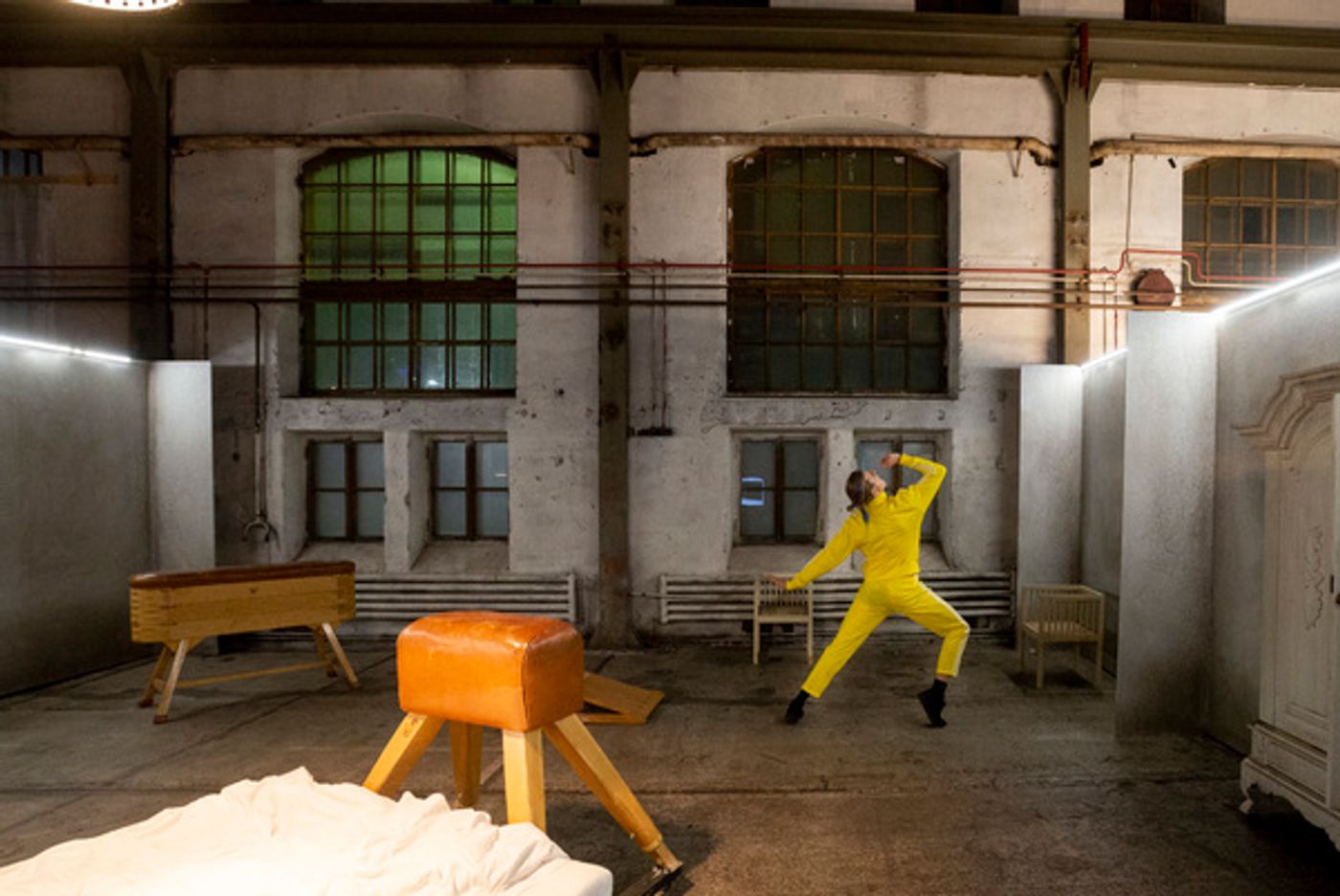 BroadwayWorld Arvostelu: OTTEITA Vallilan Konepajassa, Kansallisteatterin Nuortenteatteri  Image