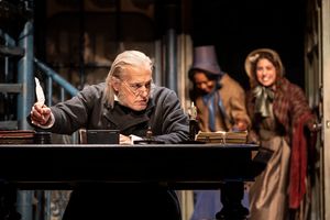 Larry Yando, Penelope Walker and Susaan Jamshidi @ BroadwayWorld Larry Yando, Penelope Walker and Susaan Jamshidi Photo