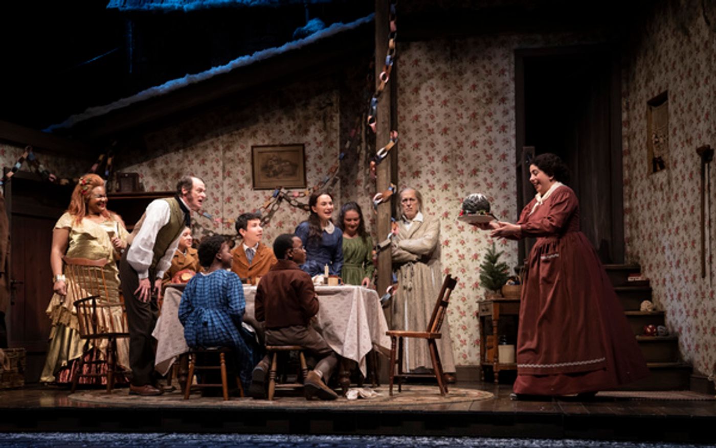 Photo Flash: A CHRISTMAS CAROL Returns To The Goodman Theatre  Image