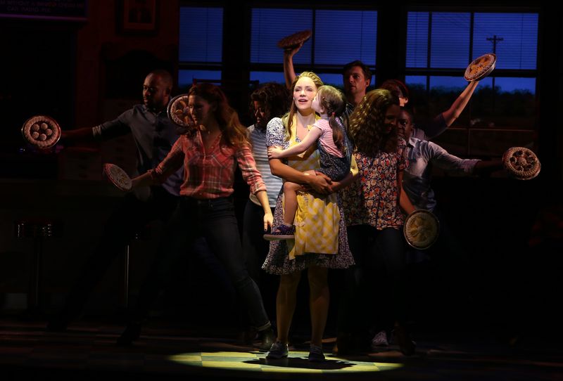 Photo Coverage: Katharine McPhee Opens Up the Diner One Last Time in WAITRESS on Broadway — photo 5 of 37