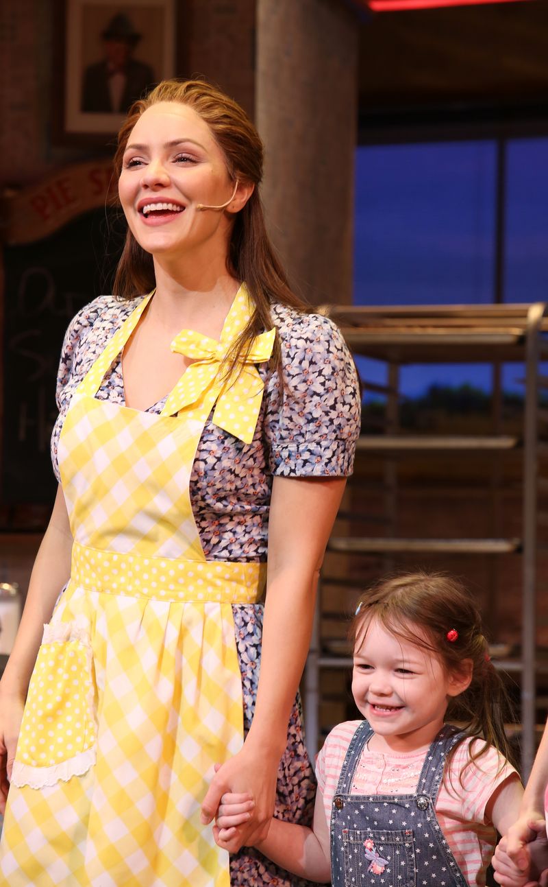 Photo Coverage: Katharine McPhee Opens Up the Diner One Last Time in WAITRESS on Broadway — photo 17 of 37