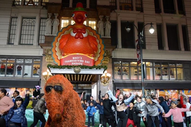 Photo Coverage: AIN'T TOO PROUD, BEETLEJUICE, and More Rehearse For the 2019 Macy's Thanksgiving Day Parade — photo 6 of 54