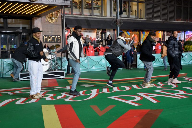 Photo Coverage: AIN'T TOO PROUD, BEETLEJUICE, and More Rehearse For the 2019 Macy's Thanksgiving Day Parade — photo 13 of 54