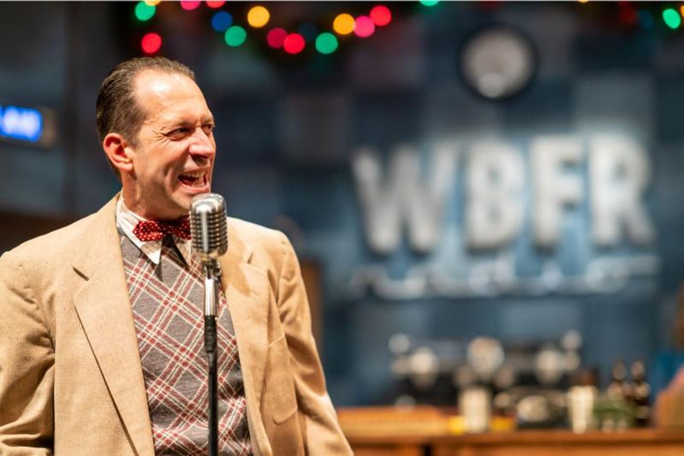Review: IT'S A WONDERFUL LIFE: A LIVE RADIO PLAY at Gulfshore Playhouse  Image