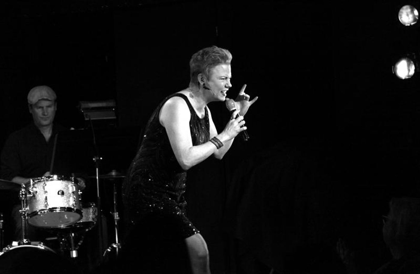 Review: Jennifer Barnhart Outdoes Herself with IT'S ABOUT TIME at The Laurie Beechman Theatre  Image