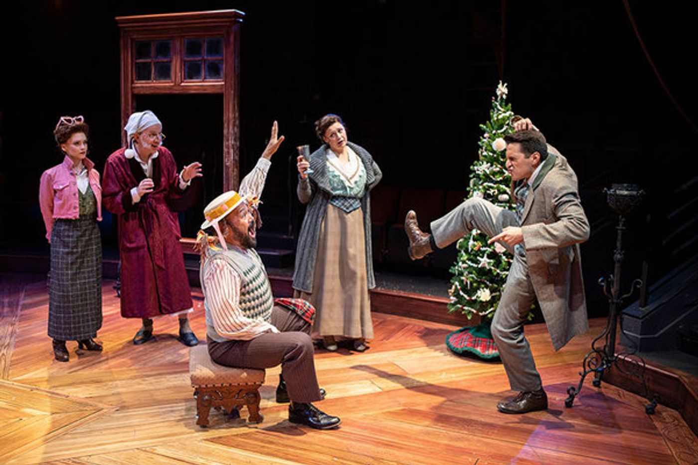 Photo Flast: First Look At The West Coast Premiere of EBENEZER SCROOGE'S BIG SAN DIEGO CHRISTMAS SHOW  Image