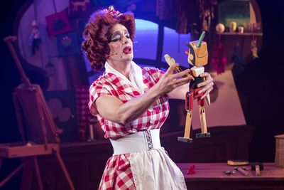 MATTHEW BALDWIN as the Dame, Geppetta  Photo