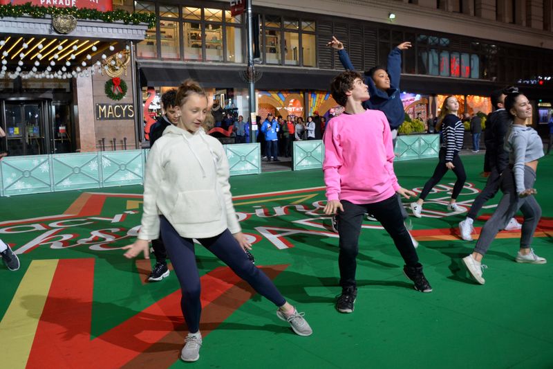 Photo Coverage: Idina Menzel, HADESTOWN, TINA - THE TINA TURNER MUSICAL, and More Rehearse For the 2019 Macy's Thanksgiving Day Parade — photo 9 of 59