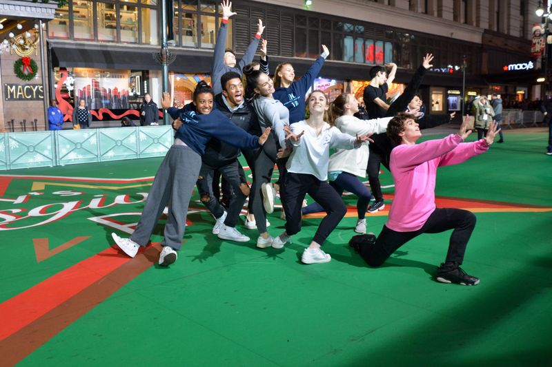 Photo Coverage: Idina Menzel, HADESTOWN, TINA - THE TINA TURNER MUSICAL, and More Rehearse For the 2019 Macy's Thanksgiving Day Parade — photo 10 of 59