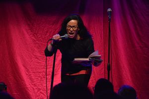 Janeane Garofalo Photo