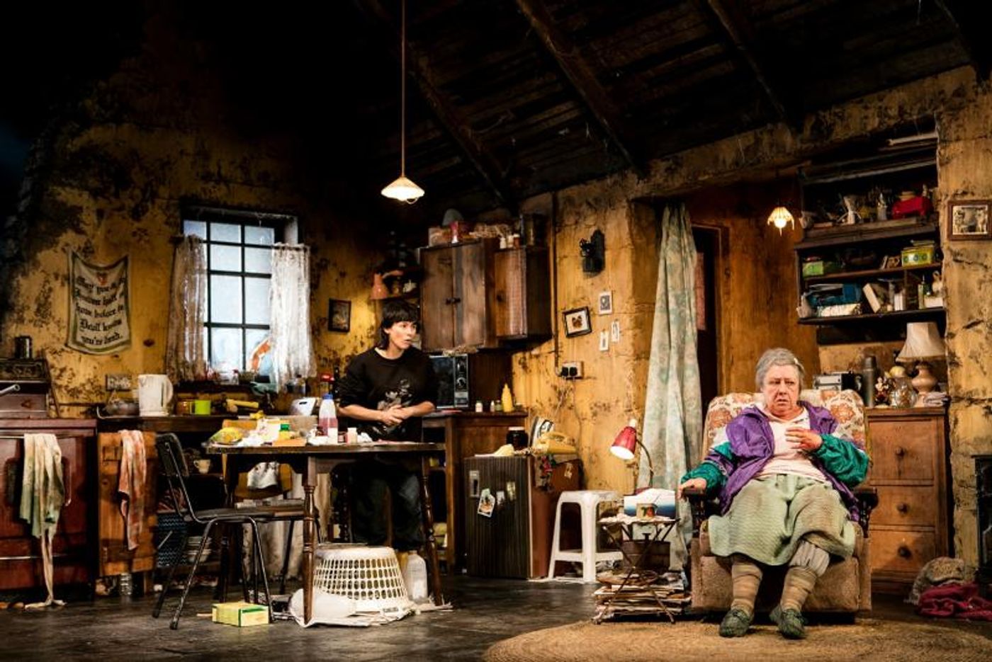 Review: Hilarious And Harrowing, THE BEAUTY QUEEN OF LEENANE Takes A Look Into The Lives Of The Forgotten  Image