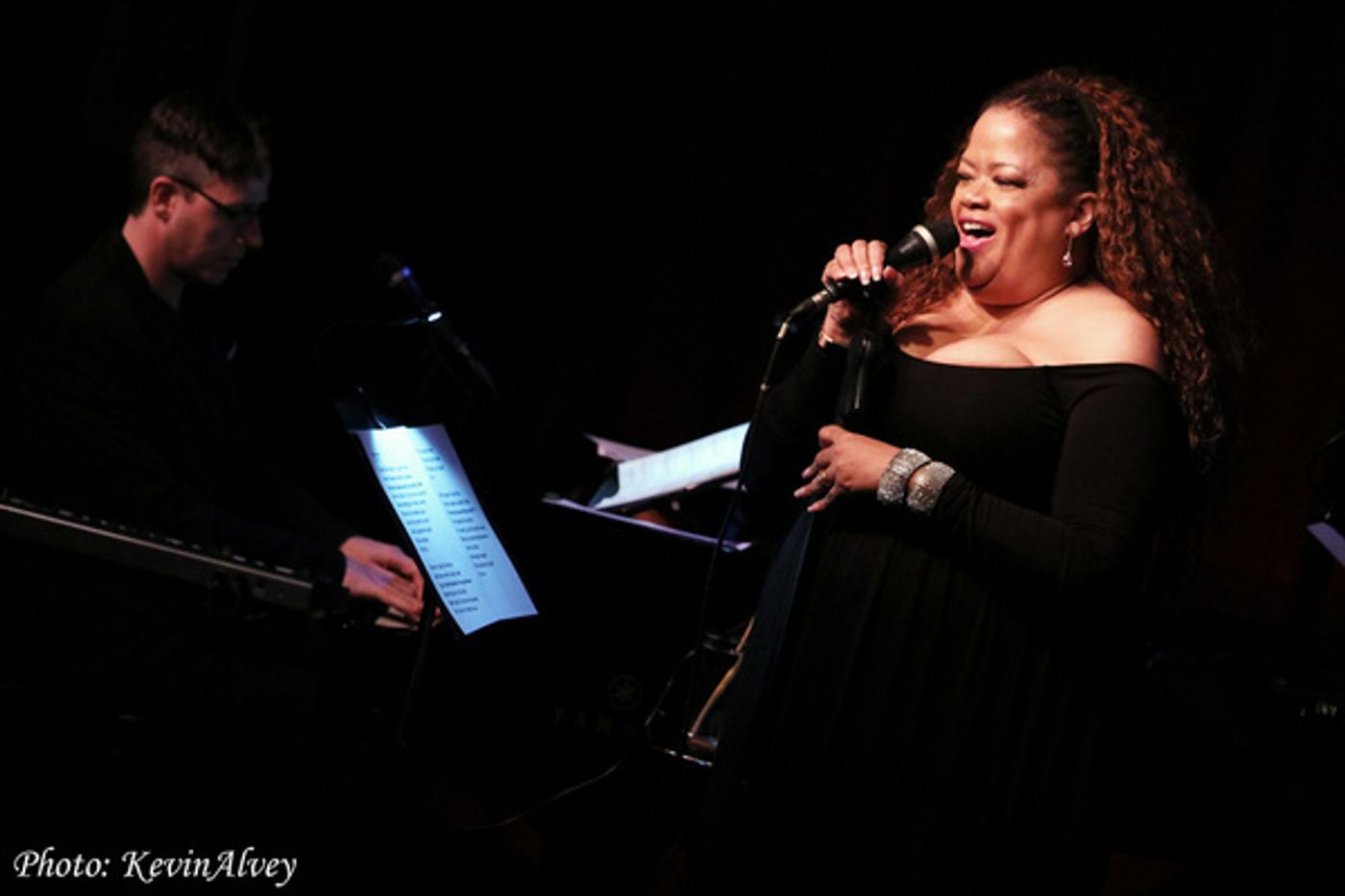 Photo Flash: Natalie Douglas Celebrates Joni Mitchell At Birdland  Image