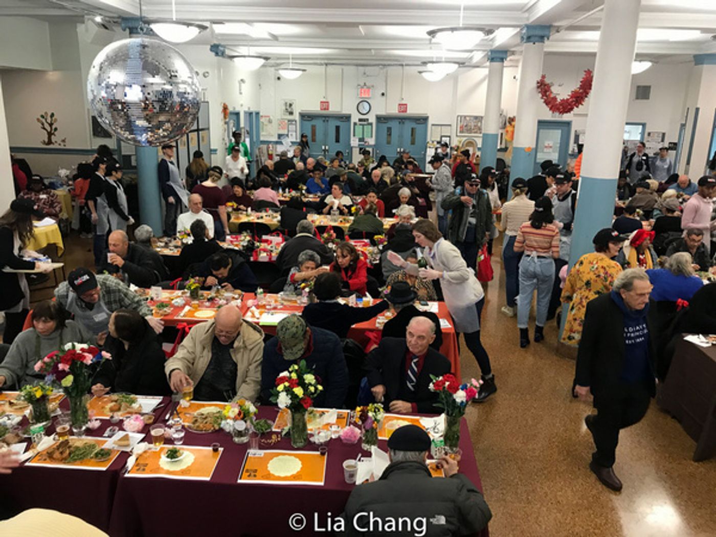 Photo Flash: Tony Danza Spends Thanksgiving Day With Encore Seniors At St. Malachy's  Image
