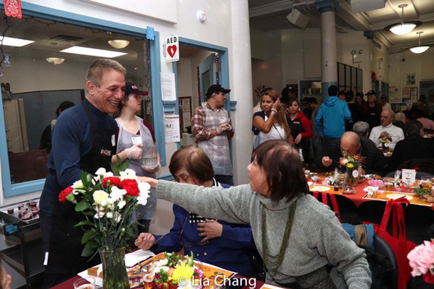 Photo Flash: Tony Danza Spends Thanksgiving Day With Encore Seniors At St. Malachy's  Image