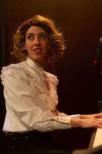 Tova Katz Photo