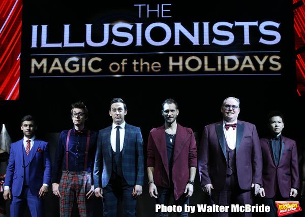Dom Chambers (The Showman), Chris Cox (The Mentalist), Paul Dabek (The Trickster), En Photo