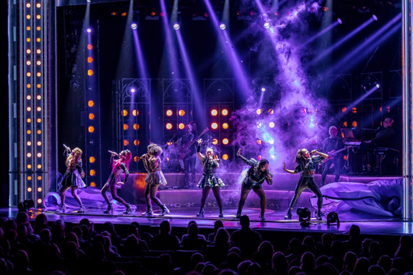 Photo Flash: Get A First Look At The Twin Cities Run Of Broadway-Bound SIX  Image