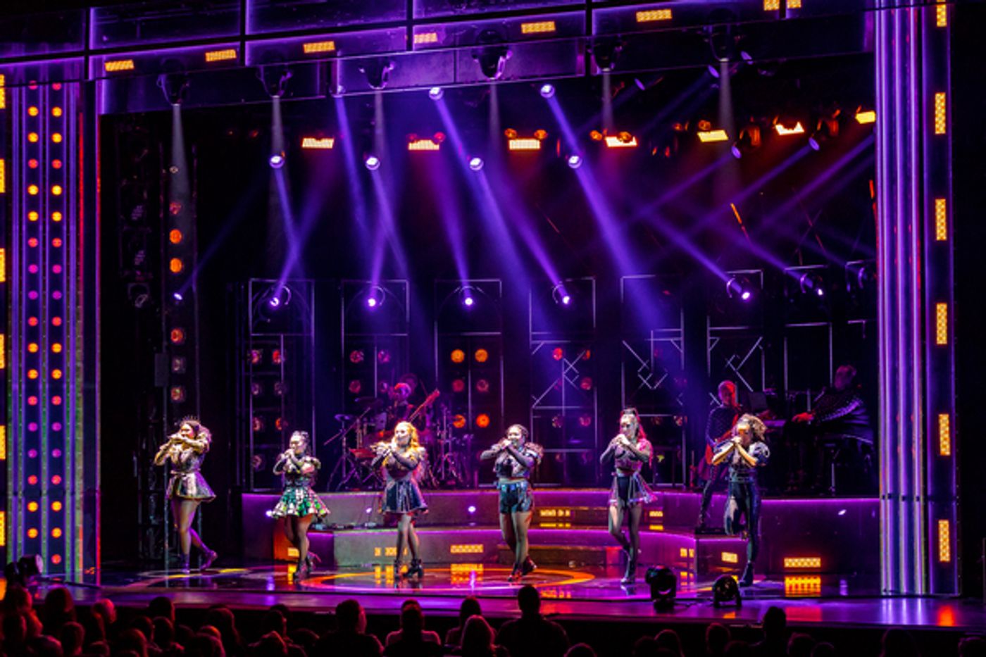 Photo Flash: Get A First Look At The Twin Cities Run Of Broadway-Bound SIX  Image