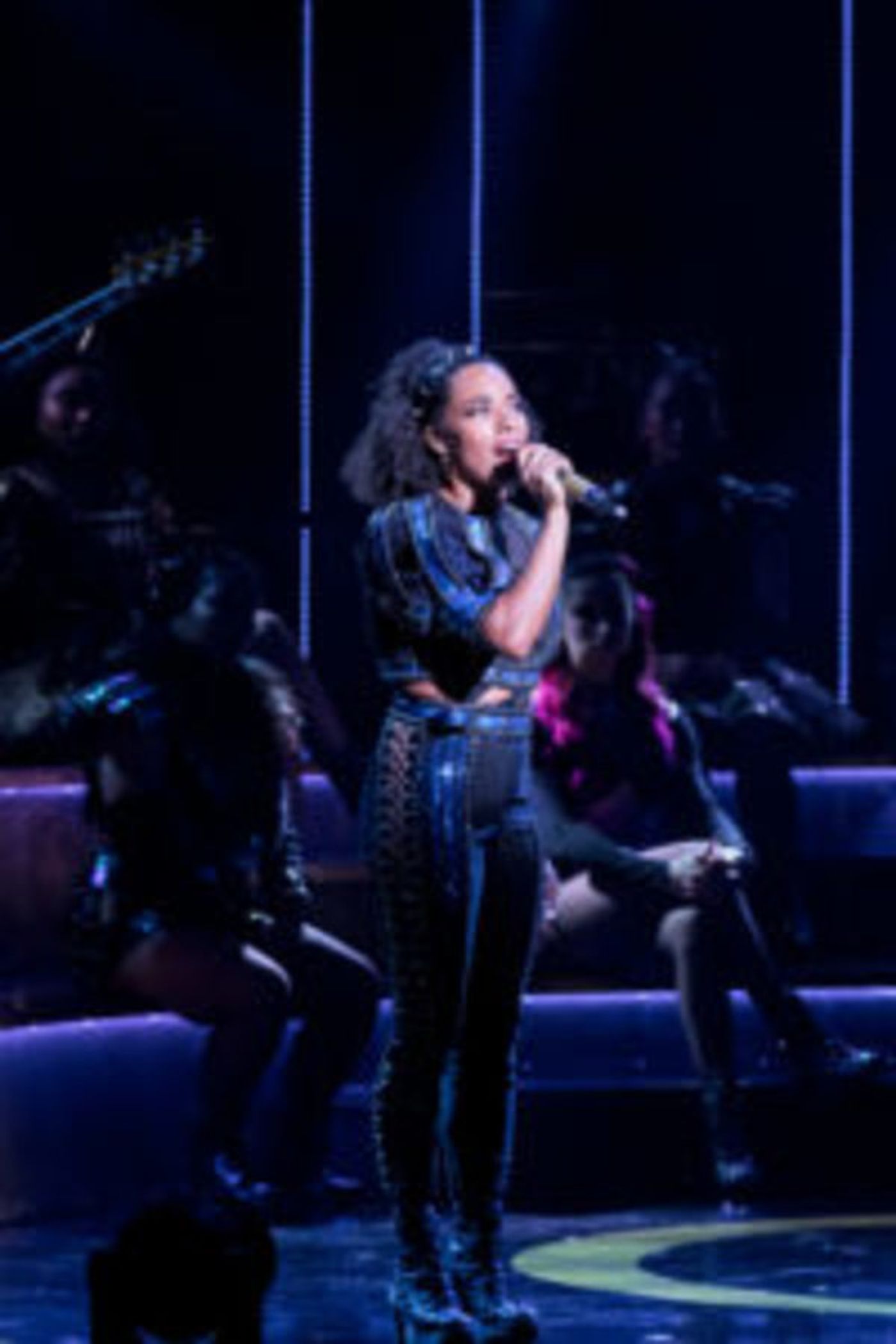 Photo Flash: Get A First Look At The Twin Cities Run Of Broadway-Bound SIX  Image