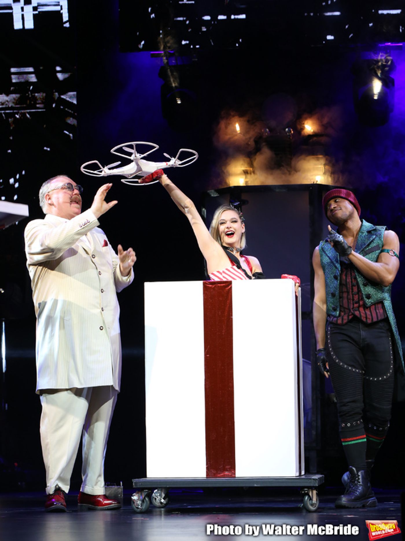 Photo Coverage: THE ILLUSIONISTS - MAGIC OF THE HOLIDAYS Press Preview  Image