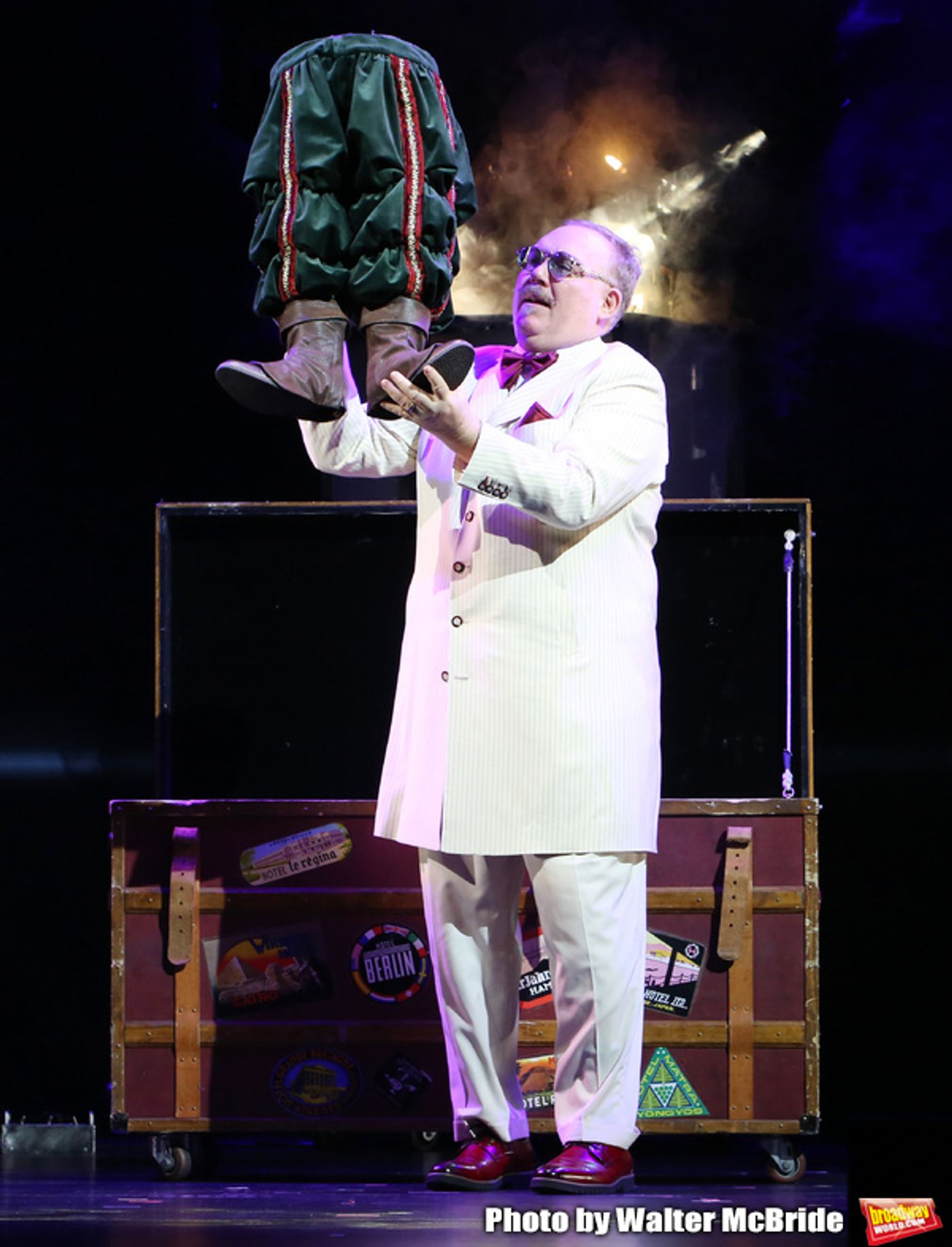 Photo Coverage: THE ILLUSIONISTS - MAGIC OF THE HOLIDAYS Press Preview  Image