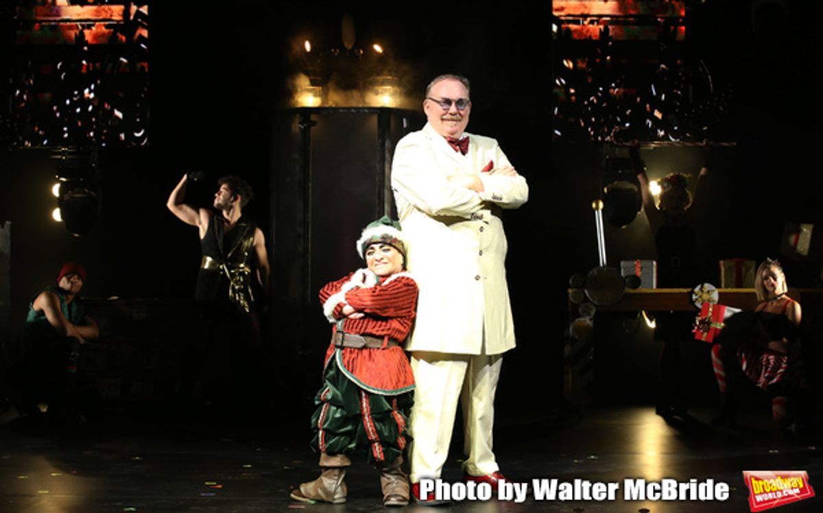 Kevin James (The Inventor) with cast at 