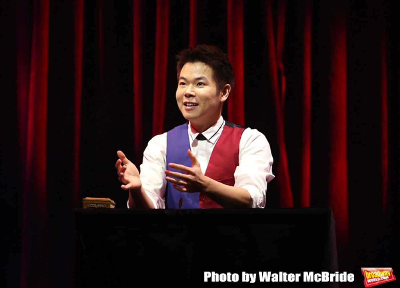 Photo Coverage: THE ILLUSIONISTS - MAGIC OF THE HOLIDAYS Press Preview  Image