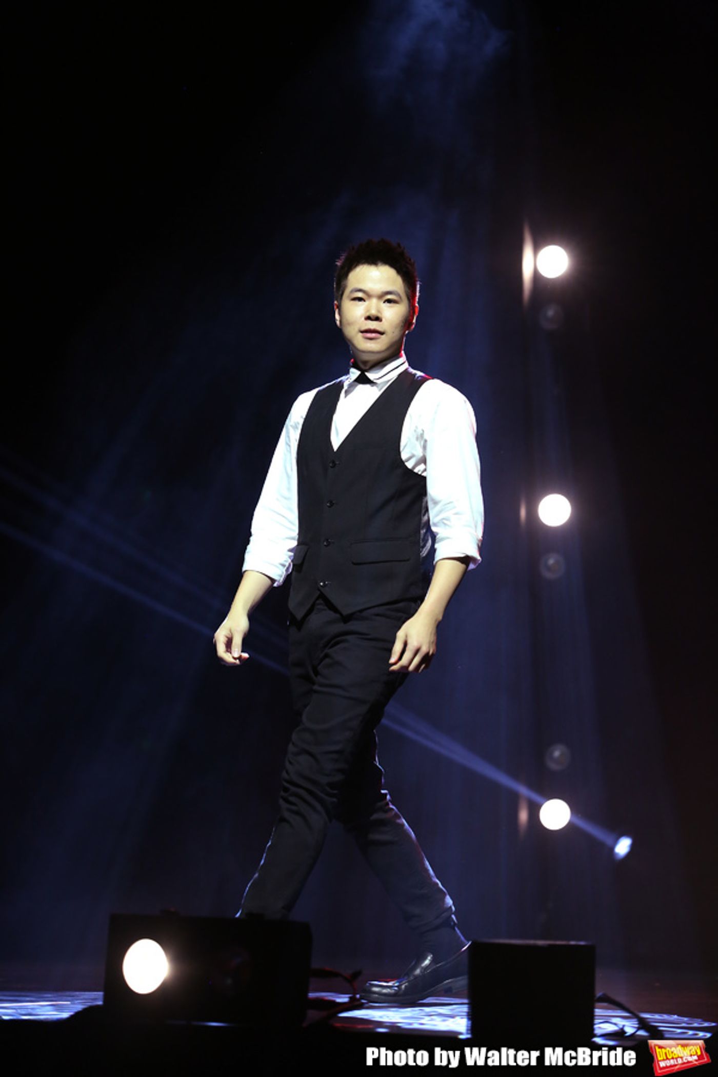 Photo Coverage: THE ILLUSIONISTS - MAGIC OF THE HOLIDAYS Press Preview  Image