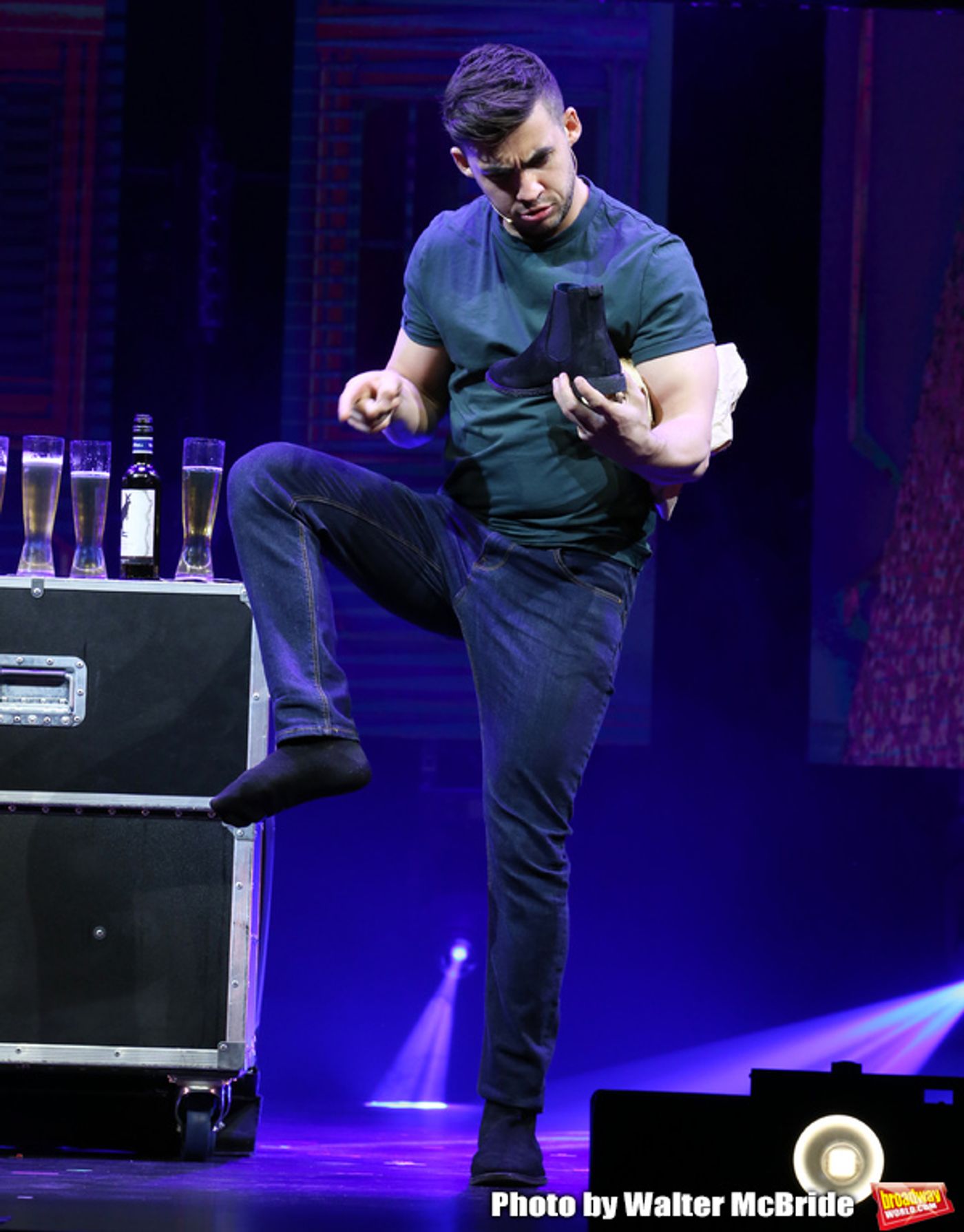 Photo Coverage: THE ILLUSIONISTS - MAGIC OF THE HOLIDAYS Press Preview  Image