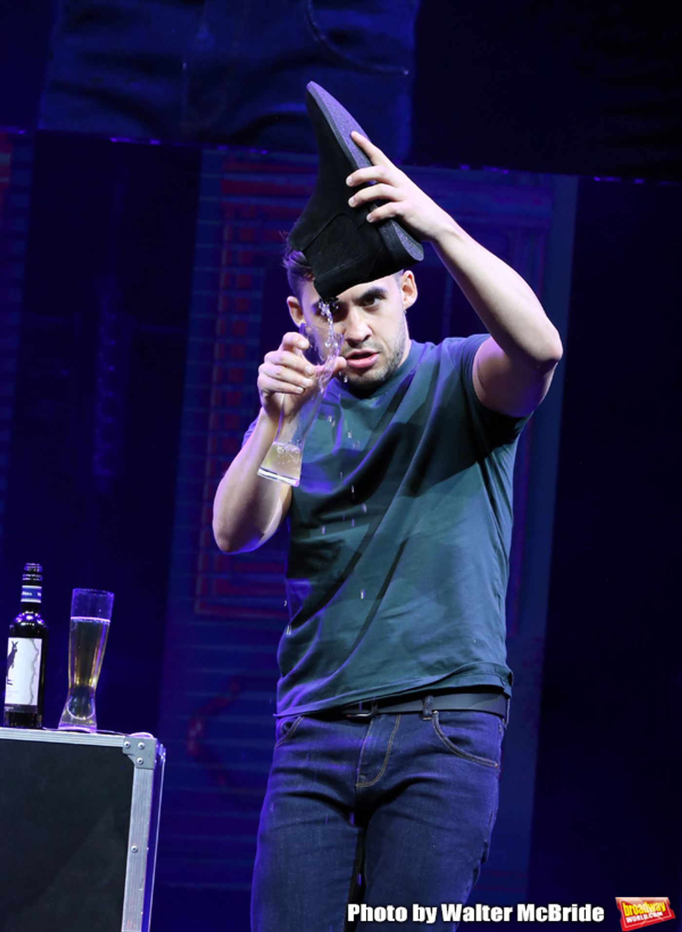 Photo Coverage: THE ILLUSIONISTS - MAGIC OF THE HOLIDAYS Press Preview  Image