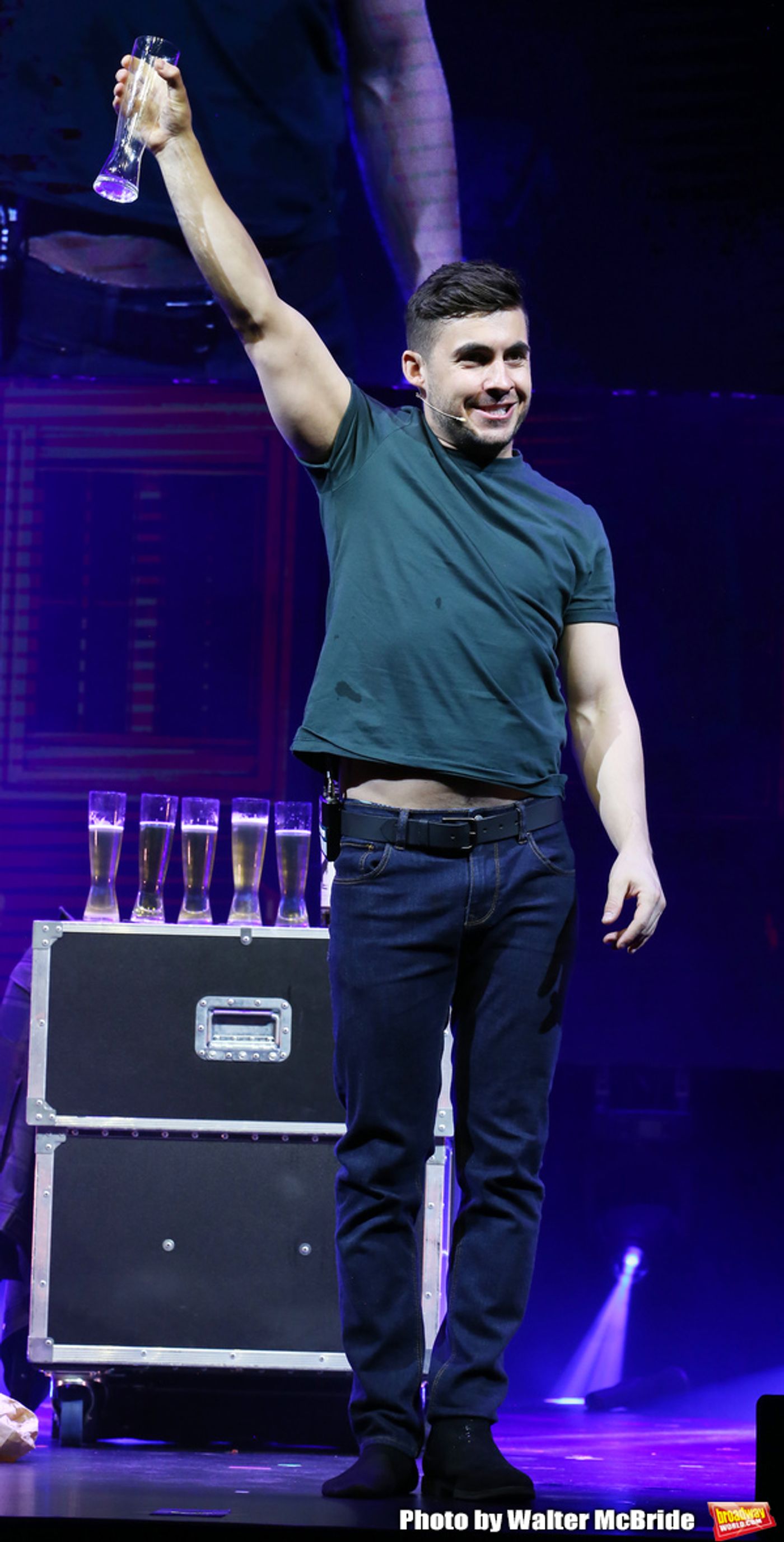 Photo Coverage: THE ILLUSIONISTS - MAGIC OF THE HOLIDAYS Press Preview  Image