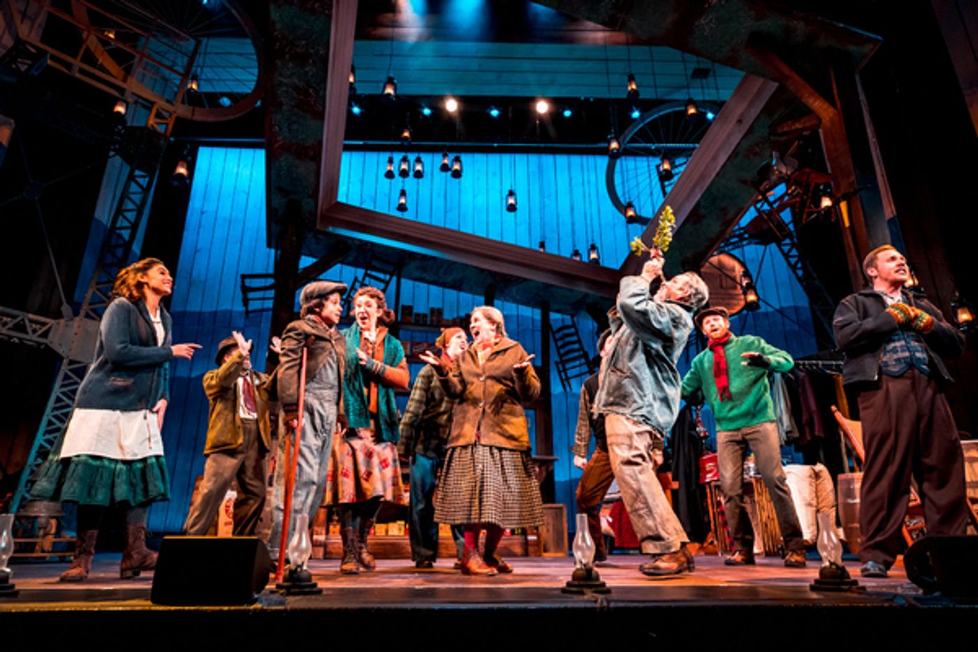 Photo Flash: First Look at the World Premiere of DOLLY PARTON'S SMOKY MOUNTAIN CHRISTMAS CAROL at Boston's Emerson Colonial Theatre Photo Flash: First Look at the World Premiere of DOLLY PARTON'S SMOKY MOUNTAIN CHRISTMAS CAROL at Boston's Emerson Colonial Theatre Image