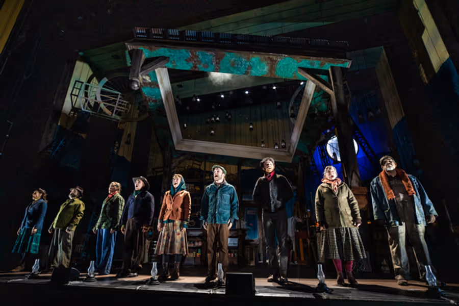 Photo Flash: First Look at the World Premiere of DOLLY PARTON'S SMOKY MOUNTAIN CHRISTMAS CAROL at Boston's Emerson Colonial Theatre Image