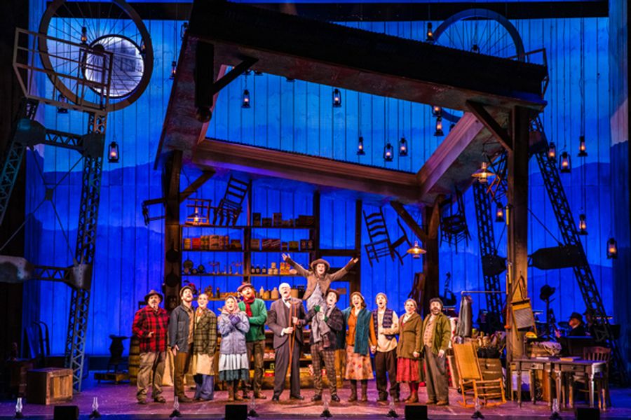 Photo Flash: First Look at the World Premiere of DOLLY PARTON'S SMOKY MOUNTAIN CHRISTMAS CAROL at Boston's Emerson Colonial Theatre Image