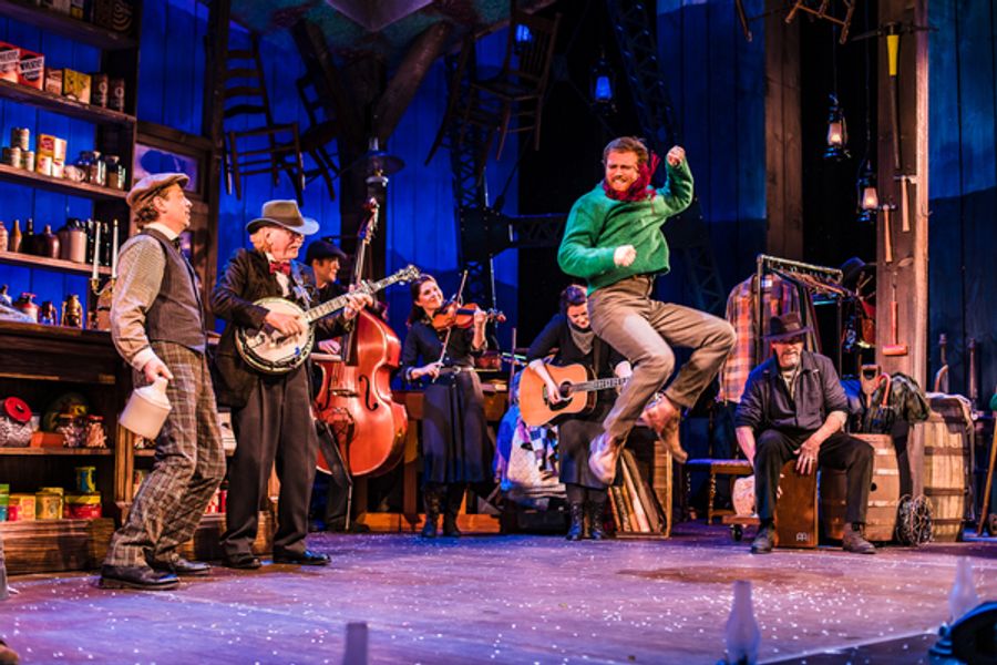 Photo Flash: First Look at the World Premiere of DOLLY PARTON'S SMOKY MOUNTAIN CHRISTMAS CAROL at Boston's Emerson Colonial Theatre Image