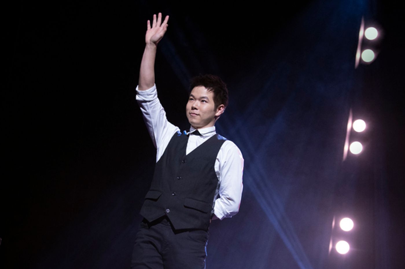 Photo Flash: Take a Look at Production Photos From THE ILLUSIONISTS - MAGIC OF THE HOLIDAYS  Image