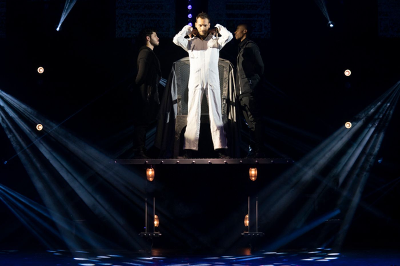 Photo Flash: Take a Look at Production Photos From THE ILLUSIONISTS - MAGIC OF THE HOLIDAYS Photo Flash: Take a Look at Production Photos From THE ILLUSIONISTS - MAGIC OF THE HOLIDAYS Image